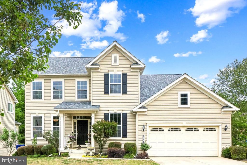 Image 40 of property listing at 9777 LEIGHLAND CT, Waldorf, MD 20603