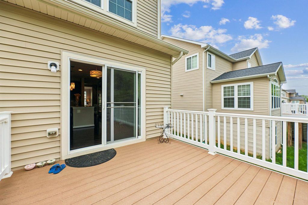 Image 43 of property listing at 9777 LEIGHLAND CT, Waldorf, MD 20603