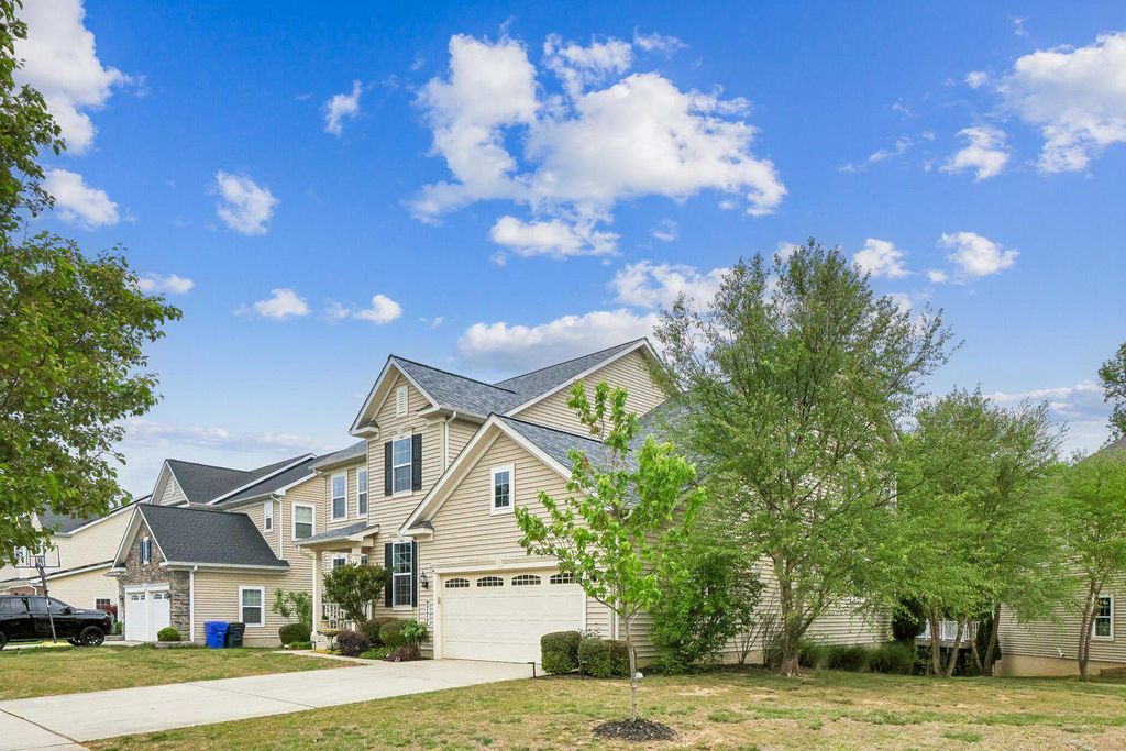 Image 49 of property listing at 9777 LEIGHLAND CT, Waldorf, MD 20603