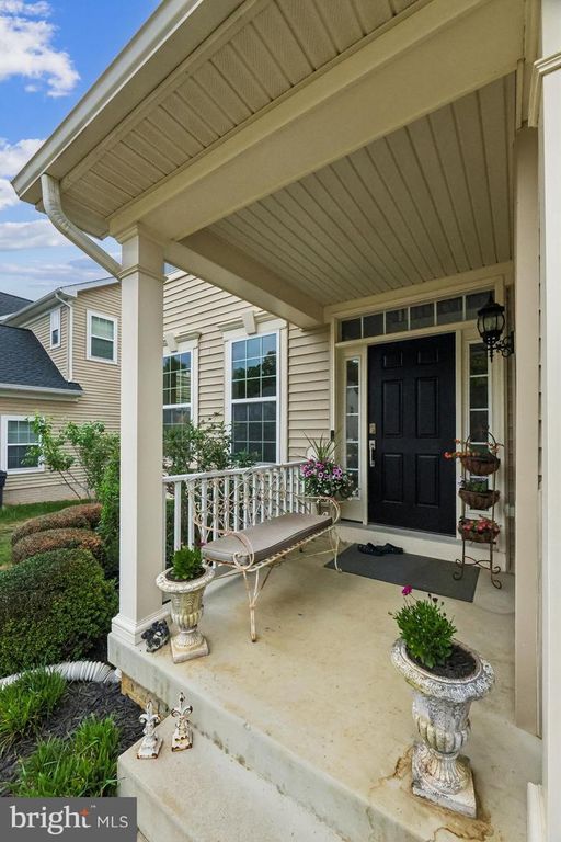 Image 50 of property listing at 9777 LEIGHLAND CT, Waldorf, MD 20603