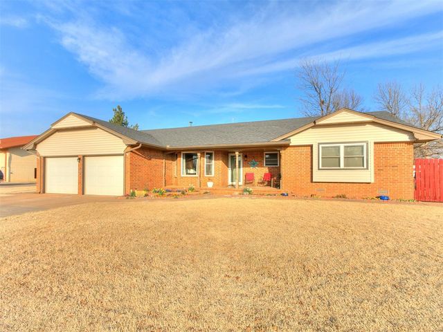1321 S Oak Street, Kingfisher, OK 73750