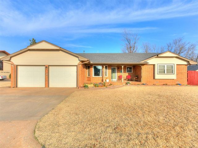 1321 S Oak Street, Kingfisher, OK 73750