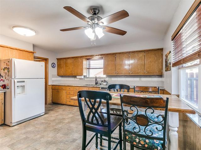 1321 S Oak Street, Kingfisher, OK 73750