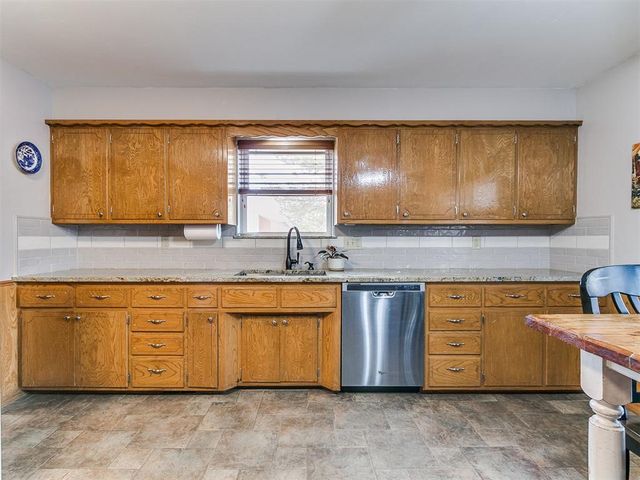 1321 S Oak Street, Kingfisher, OK 73750