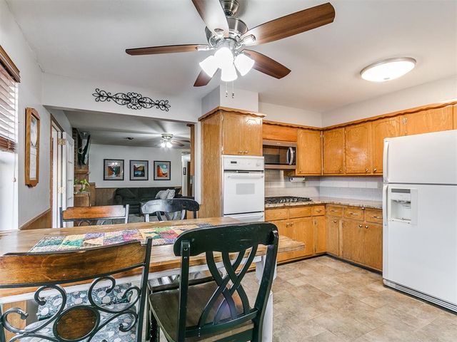 1321 S Oak Street, Kingfisher, OK 73750