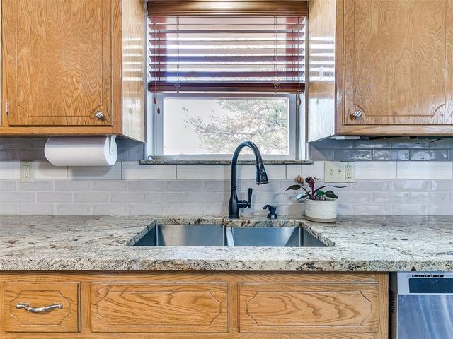 1321 S Oak Street, Kingfisher, OK 73750