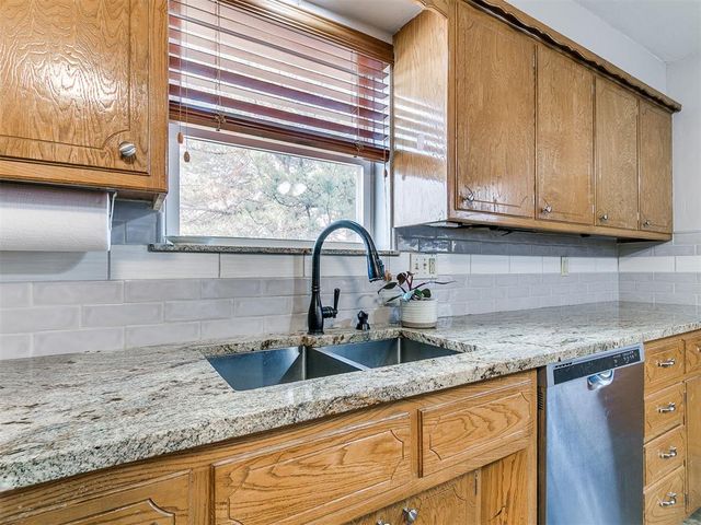 1321 S Oak Street, Kingfisher, OK 73750