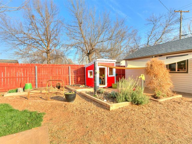 1321 S Oak Street, Kingfisher, OK 73750
