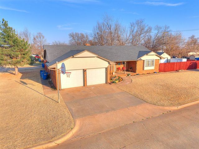 1321 S Oak Street, Kingfisher, OK 73750