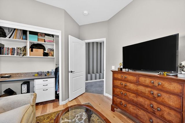 1040 Cabris Ln, Roseville, CA 95747