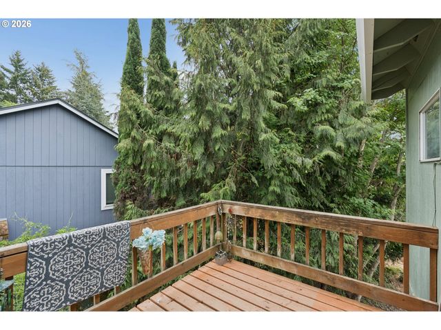 512 Se ALDER Ct, Hillsboro, OR 97123
