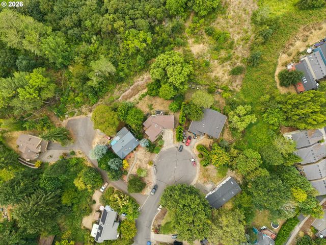 512 Se ALDER Ct, Hillsboro, OR 97123