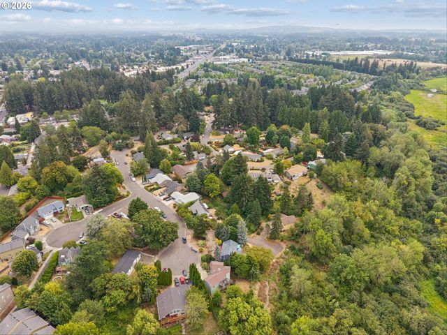 512 Se ALDER Ct, Hillsboro, OR 97123