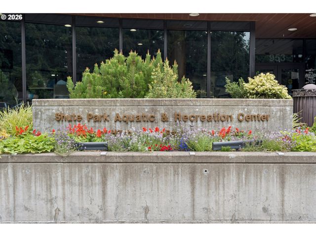 512 Se ALDER Ct, Hillsboro, OR 97123