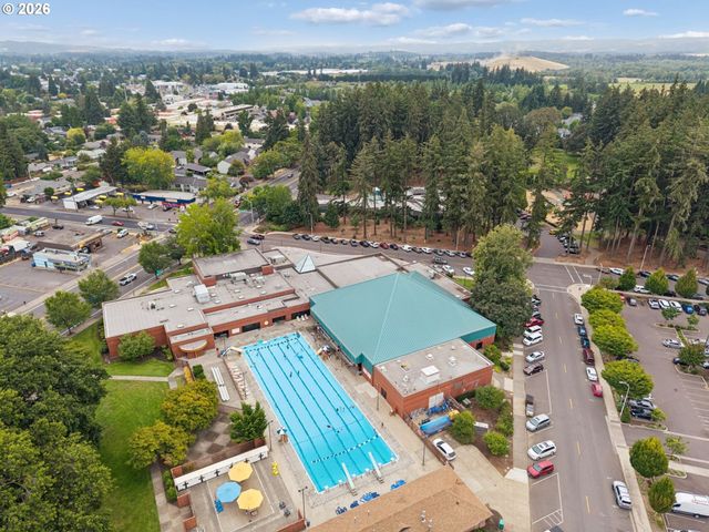 512 Se ALDER Ct, Hillsboro, OR 97123