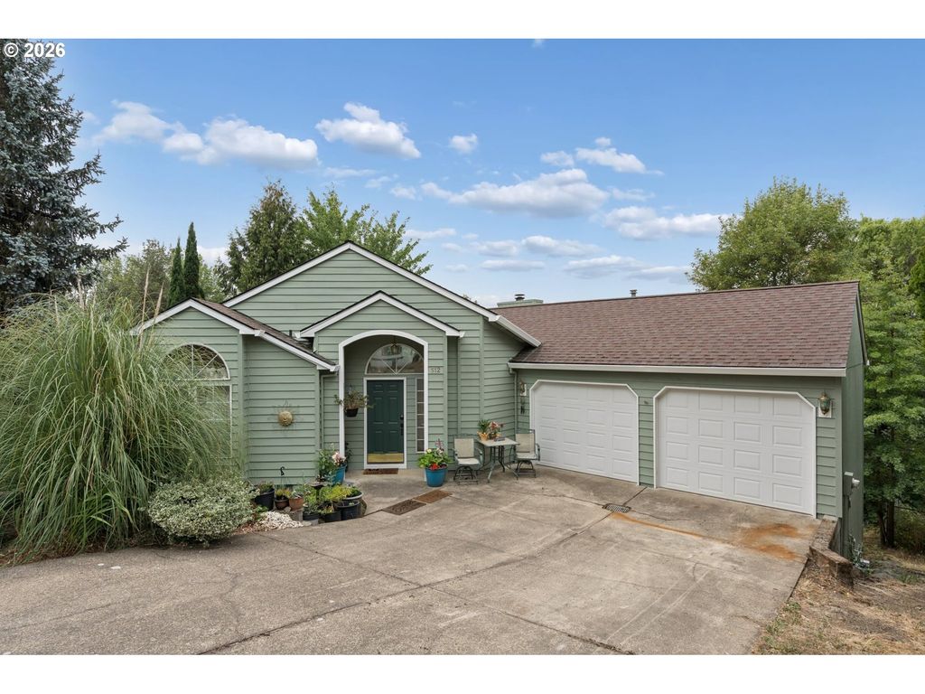 512 Se ALDER Ct, Hillsboro, OR 97123