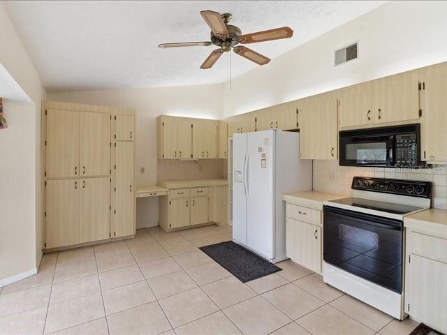 240 N INDIANAPOLIS AVENUE, Hernando, FL 34442