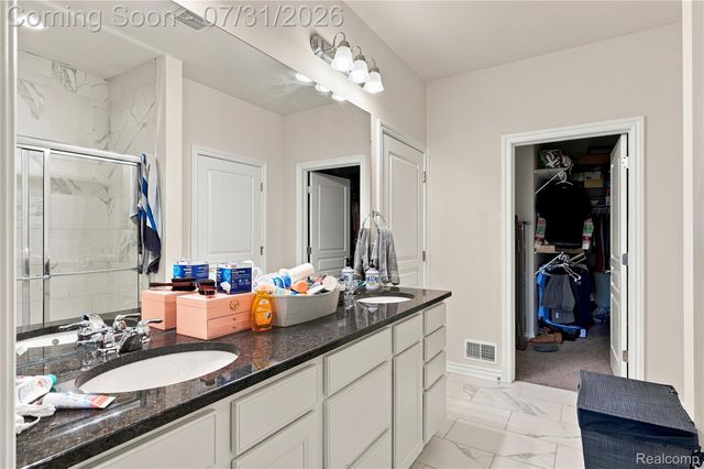2279 Monte Vista Court, Orion Charter Township, MI 48360