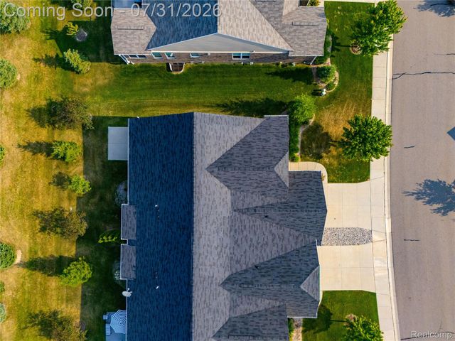 2279 Monte Vista Court, Orion Charter Township, MI 48360