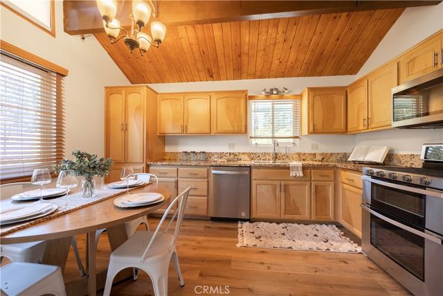 2395 Hunsaker, Running Springs, CA 92382