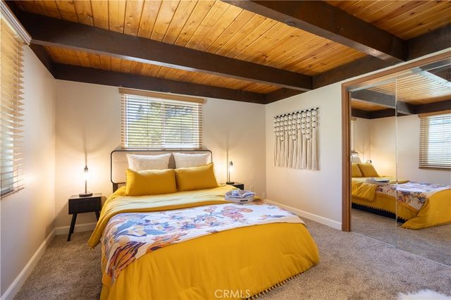 2395 Hunsaker, Running Springs, CA 92382