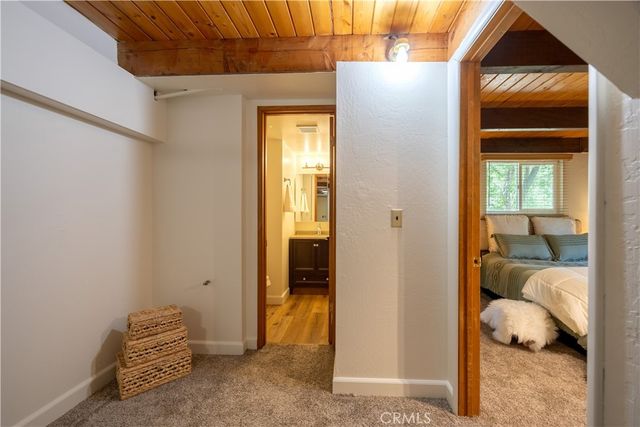 2395 Hunsaker, Running Springs, CA 92382