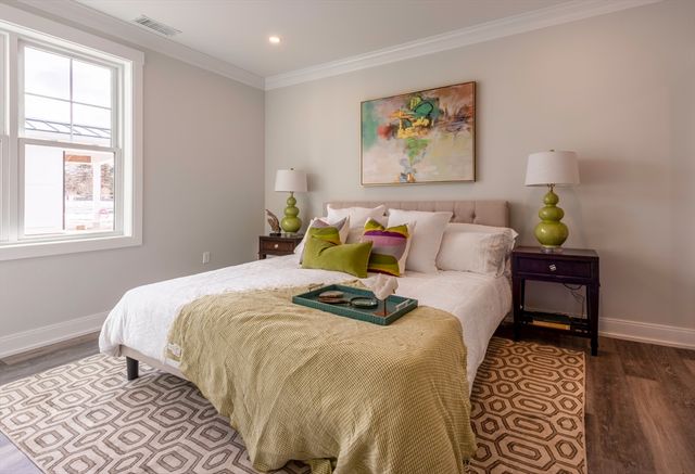 61 County St 108, Dover, MA 02030