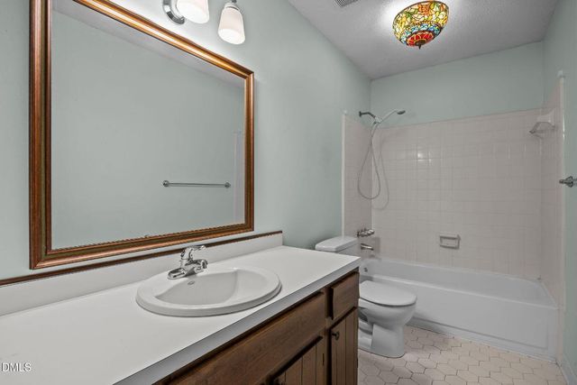 2713 Salisbury Plain, Raleigh, NC 27613