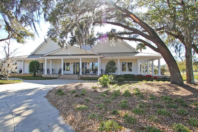 602 Millbrook Rd., Georgetown, SC 29440
