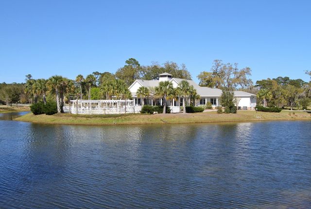 602 Millbrook Rd., Georgetown, SC 29440