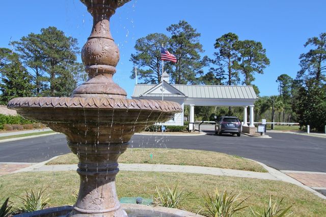 602 Millbrook Rd., Georgetown, SC 29440