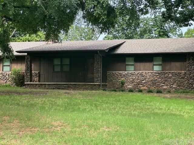 1 Rogers Drive, Morrilton, AR 72110