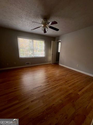 725 Navarre Drive, Stone Mountain, GA 30087