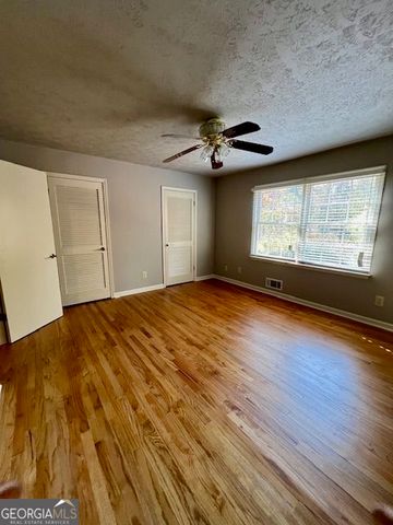 725 Navarre Drive, Stone Mountain, GA 30087