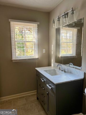 725 Navarre Drive, Stone Mountain, GA 30087