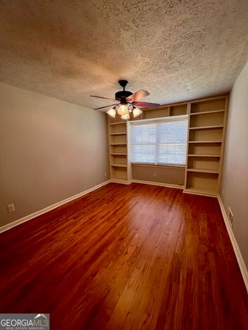 725 Navarre Drive, Stone Mountain, GA 30087