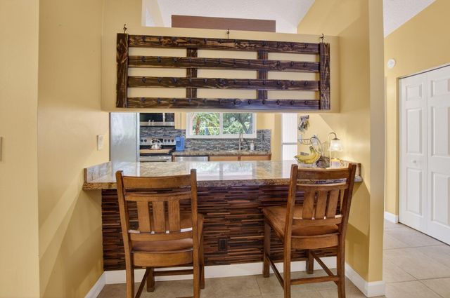 43 Mayfair Lane, Boynton Beach, FL 33426
