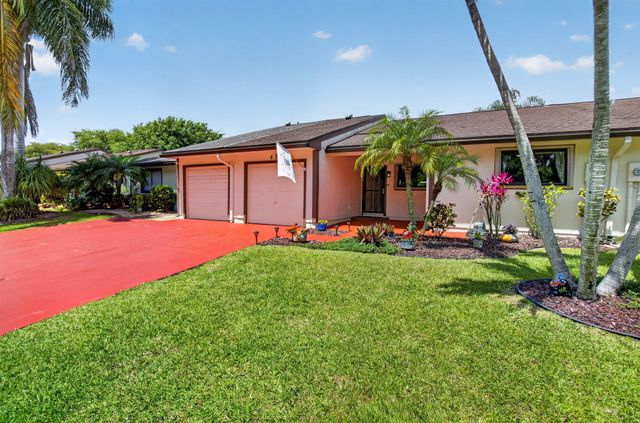 43 Mayfair Lane, Boynton Beach, FL 33426