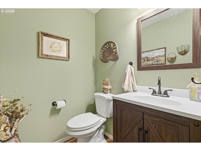 13318 SQUIRE Dr, Oregon City, OR 97045