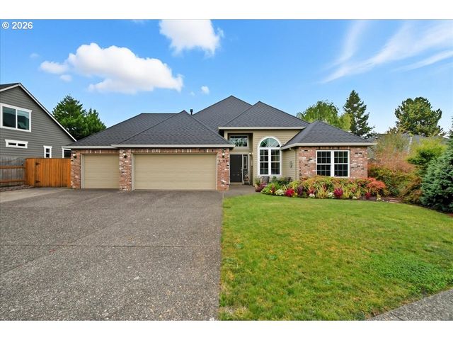 13318 SQUIRE Dr, Oregon City, OR 97045