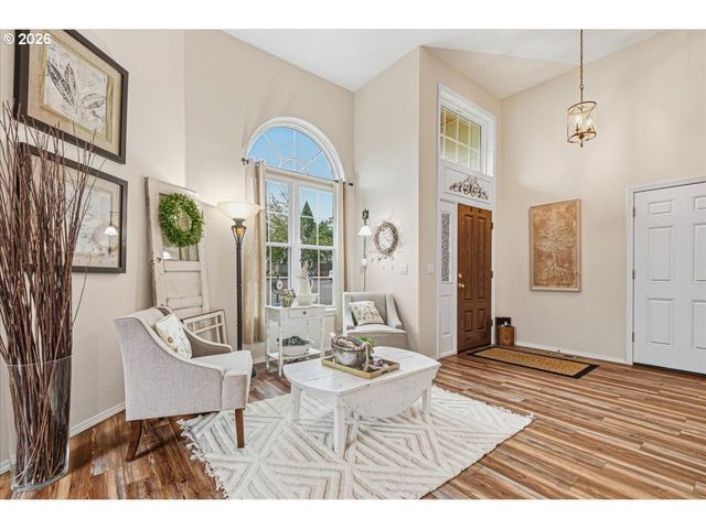 13318 SQUIRE Dr, Oregon City, OR 97045