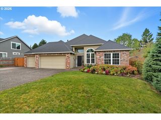 13318 SQUIRE Dr, Oregon City, OR 97045