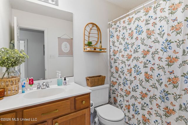 2505 Shelby Lane, Ocean Springs, MS 39564
