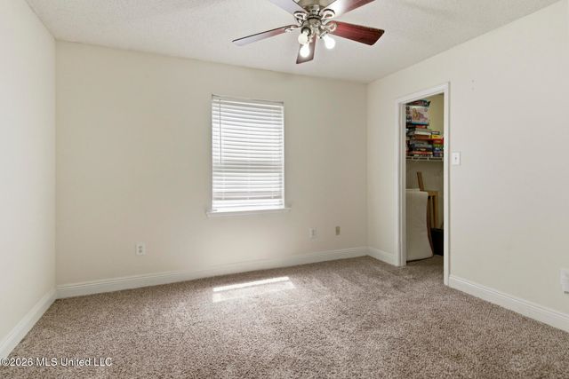 2505 Shelby Lane, Ocean Springs, MS 39564