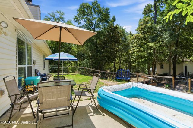 2505 Shelby Lane, Ocean Springs, MS 39564