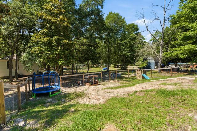 2505 Shelby Lane, Ocean Springs, MS 39564