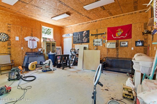 2505 Shelby Lane, Ocean Springs, MS 39564