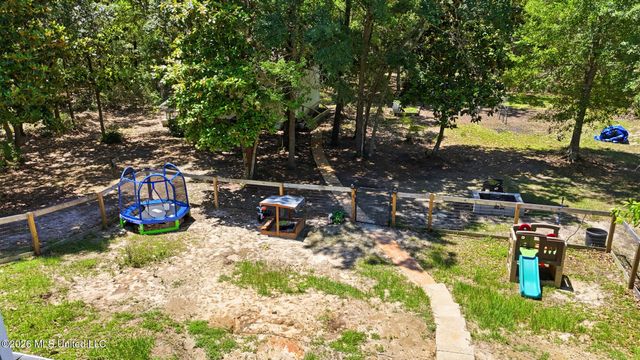 2505 Shelby Lane, Ocean Springs, MS 39564