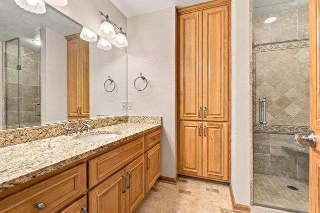 3920 Fiebrantz DRIVE, Brookfield, WI 53005
