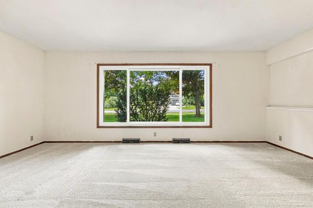 3920 Fiebrantz DRIVE, Brookfield, WI 53005